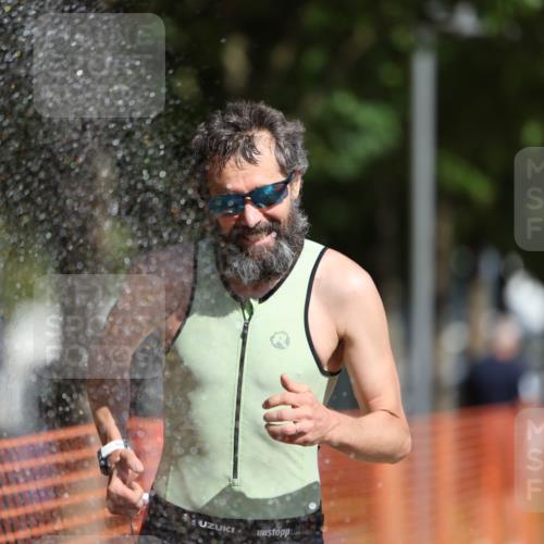 07.09.2025 - 19. Norderstedt Triathlon Michael Strokosch http://msf.ph/oto/8807860 07.09.2025 11:31:20 Laufen 196, 1160, 1198 meine-sportfotos.de