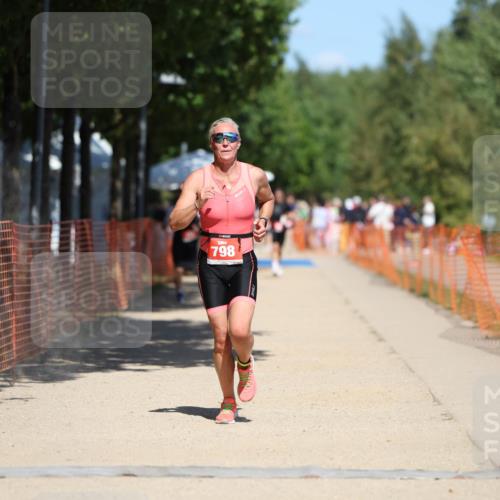 07.09.2025 - 19. Norderstedt Triathlon Michael Strokosch http://msf.ph/oto/8807883 07.09.2025 13:20:08 Laufen 781, 798, 808 meine-sportfotos.de