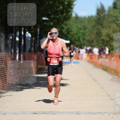07.09.2025 - 19. Norderstedt Triathlon Michael Strokosch http://msf.ph/oto/8807887 07.09.2025 13:20:08 Laufen 781, 798, 808 meine-sportfotos.de