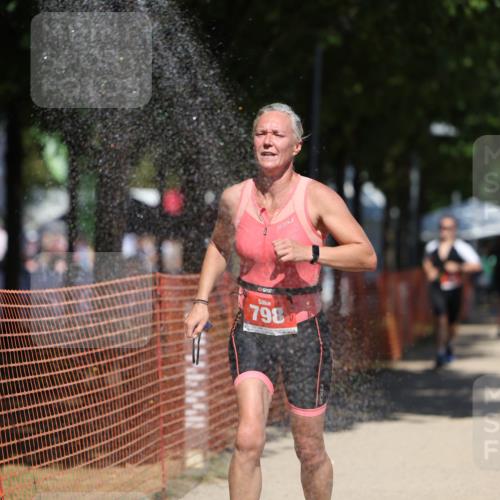 07.09.2025 - 19. Norderstedt Triathlon Michael Strokosch http://msf.ph/oto/8807908 07.09.2025 13:20:10 Laufen 781, 798 meine-sportfotos.de