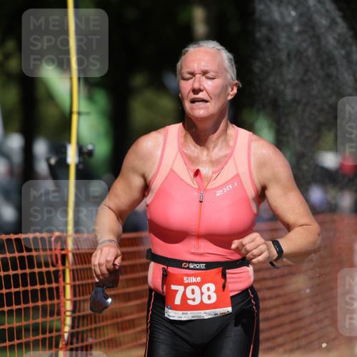 07.09.2025 - 19. Norderstedt Triathlon Michael Strokosch http://msf.ph/oto/8807932 07.09.2025 13:20:11 Laufen 781, 798 meine-sportfotos.de
