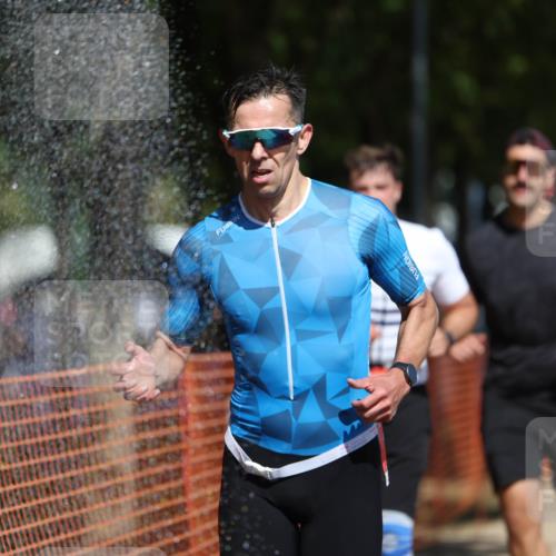 07.09.2025 - 19. Norderstedt Triathlon Michael Strokosch http://msf.ph/oto/8807941 07.09.2025 12:42:13 Laufen 168, 189, 215, 717, 793, 1249, 1300 meine-sportfotos.de