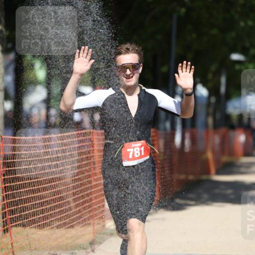 07.09.2025 - 19. Norderstedt Triathlon Michael Strokosch http://msf.ph/oto/8807944 07.09.2025 13:20:16 Laufen 142, 781 meine-sportfotos.de