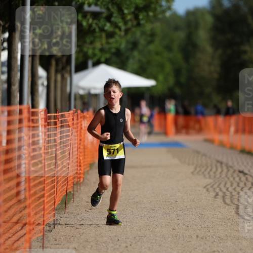 07.09.2025 - 19. Norderstedt Triathlon Michael Strokosch http://msf.ph/oto/8807955 07.09.2025 09:50:17 Laufen 571 meine-sportfotos.de