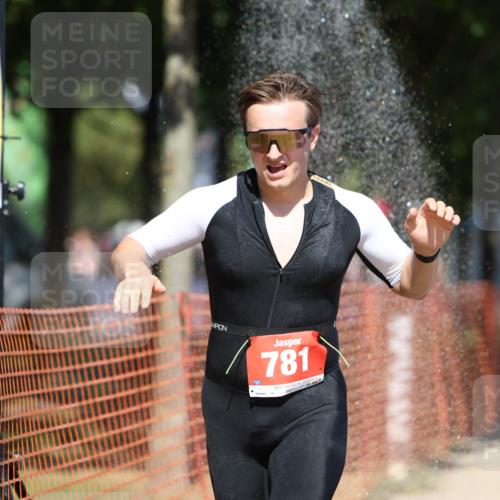 07.09.2025 - 19. Norderstedt Triathlon Michael Strokosch http://msf.ph/oto/8807960 07.09.2025 13:20:17 Laufen 142, 781 meine-sportfotos.de