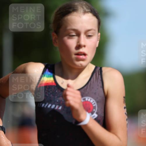 07.09.2025 - 19. Norderstedt Triathlon Michael Strokosch http://msf.ph/oto/8807962 07.09.2025 11:31:29 Laufen 1160, 1198 meine-sportfotos.de