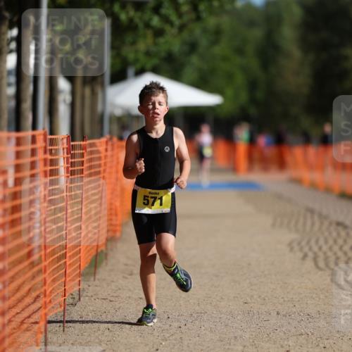 07.09.2025 - 19. Norderstedt Triathlon Michael Strokosch http://msf.ph/oto/8807972 07.09.2025 09:50:19 Laufen 571 meine-sportfotos.de