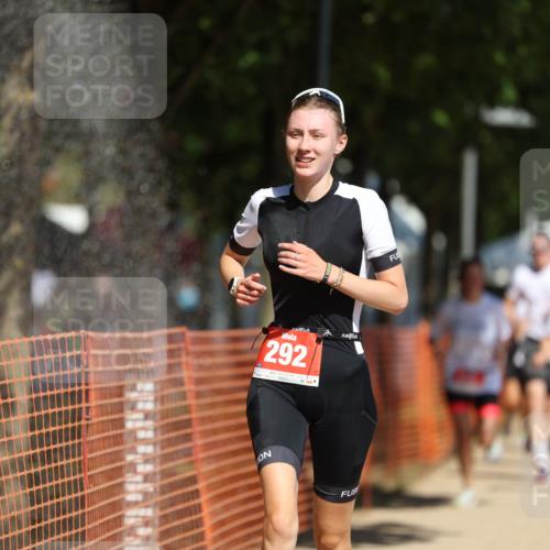07.09.2025 - 19. Norderstedt Triathlon Michael Strokosch http://msf.ph/oto/8808036 07.09.2025 12:42:32 Laufen 139, 244, 261, 292, 780, 828, 1277 meine-sportfotos.de