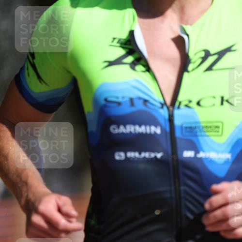 07.09.2025 - 19. Norderstedt Triathlon Michael Strokosch http://msf.ph/oto/8808123 07.09.2025 11:31:48 Laufen 200, 1176, 1390 meine-sportfotos.de