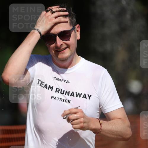 07.09.2025 - 19. Norderstedt Triathlon Michael Strokosch http://msf.ph/oto/8808136 07.09.2025 12:42:44 Laufen 244, 727, 827, 1277, 1358, 1398 meine-sportfotos.de