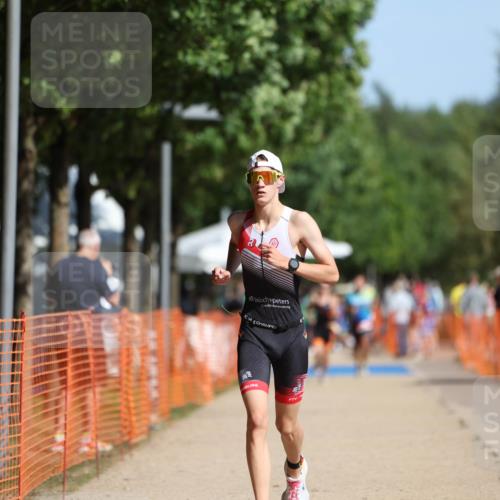 07.09.2025 - 19. Norderstedt Triathlon Michael Strokosch http://msf.ph/oto/8808146 07.09.2025 11:31:51 Laufen 200, 1176 meine-sportfotos.de