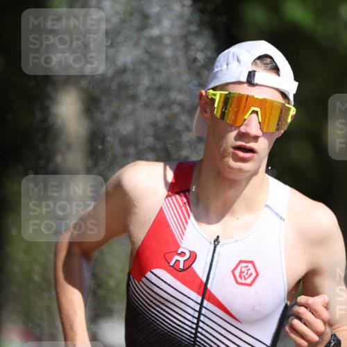 07.09.2025 - 19. Norderstedt Triathlon Michael Strokosch http://msf.ph/oto/8808193 07.09.2025 11:31:55 Laufen 1176 meine-sportfotos.de