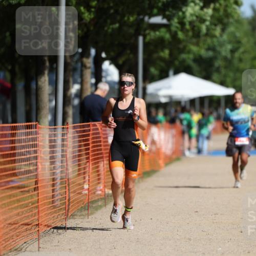 07.09.2025 - 19. Norderstedt Triathlon Michael Strokosch http://msf.ph/oto/8808209 07.09.2025 11:32:01 Laufen 1168 meine-sportfotos.de