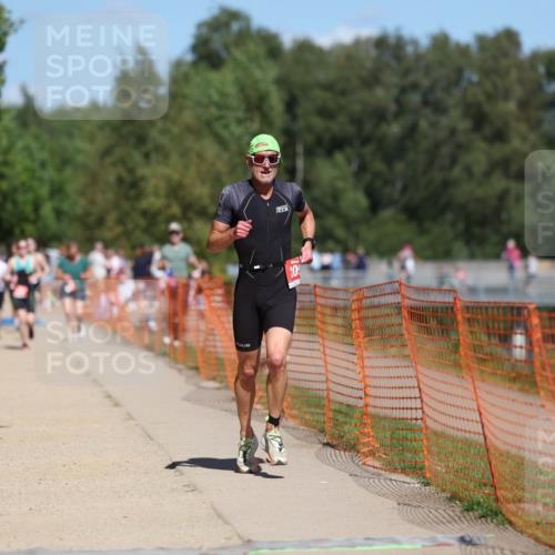 07.09.2025 - 19. Norderstedt Triathlon Michael Strokosch http://msf.ph/oto/8808232 07.09.2025 13:21:03 Laufen 209, 311, 759 meine-sportfotos.de