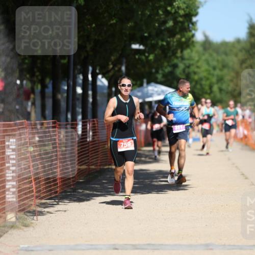 07.09.2025 - 19. Norderstedt Triathlon Michael Strokosch http://msf.ph/oto/8808247 07.09.2025 13:21:05 Laufen 209, 311, 759 meine-sportfotos.de