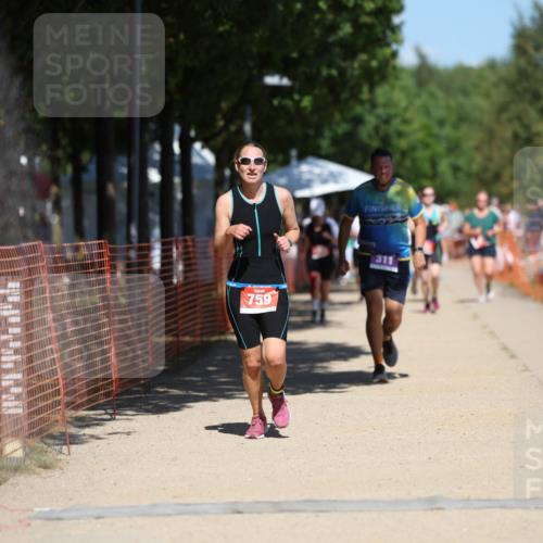 07.09.2025 - 19. Norderstedt Triathlon Michael Strokosch http://msf.ph/oto/8808253 07.09.2025 13:21:05 Laufen 209, 311, 759 meine-sportfotos.de
