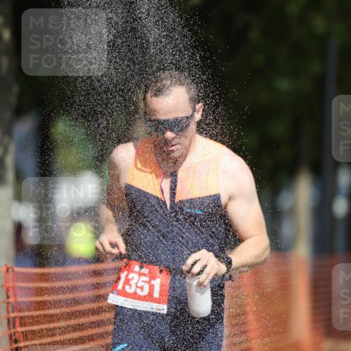 07.09.2025 - 19. Norderstedt Triathlon Michael Strokosch http://msf.ph/oto/8808264 07.09.2025 12:43:15 Laufen 818, 1294, 1351, 1379 meine-sportfotos.de
