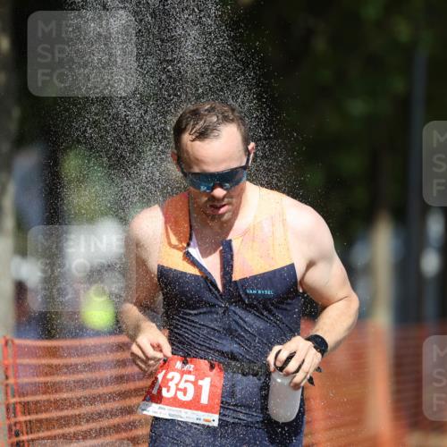 07.09.2025 - 19. Norderstedt Triathlon Michael Strokosch http://msf.ph/oto/8808269 07.09.2025 12:43:16 Laufen 818, 1294, 1351, 1379 meine-sportfotos.de