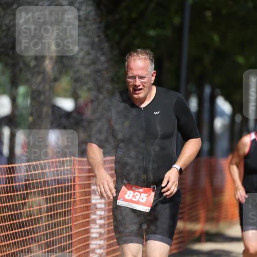 07.09.2025 - 19. Norderstedt Triathlon Michael Strokosch http://msf.ph/oto/8808341 07.09.2025 12:43:30 Laufen 835, 1268, 1380 meine-sportfotos.de