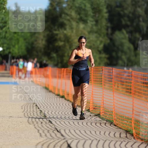 07.09.2025 - 19. Norderstedt Triathlon Michael Strokosch http://msf.ph/oto/8808416 07.09.2025 10:30:25 Laufen 1111, 1144 meine-sportfotos.de
