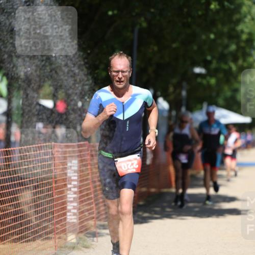07.09.2025 - 19. Norderstedt Triathlon Michael Strokosch http://msf.ph/oto/8808478 07.09.2025 13:21:31 Laufen 220, 249, 301, 318, 338, 1373 meine-sportfotos.de