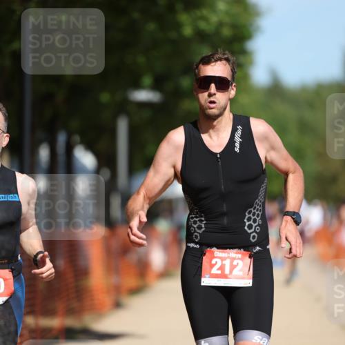 07.09.2025 - 19. Norderstedt Triathlon Michael Strokosch http://msf.ph/oto/8808485 07.09.2025 12:44:14 Laufen 212, 701, 850 meine-sportfotos.de