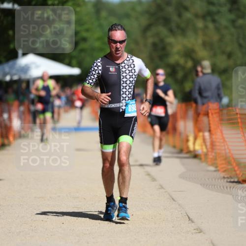 07.09.2025 - 19. Norderstedt Triathlon Michael Strokosch http://msf.ph/oto/8808525 07.09.2025 12:44:24 Laufen 898, 1361 meine-sportfotos.de