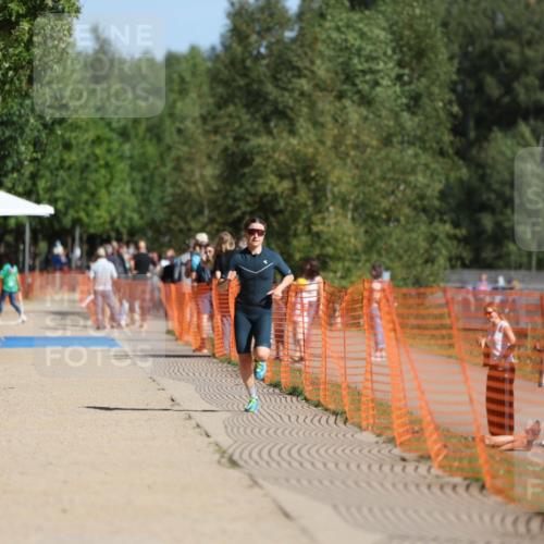 07.09.2025 - 19. Norderstedt Triathlon Michael Strokosch http://msf.ph/oto/8808534 07.09.2025 11:33:50 Laufen 1227 meine-sportfotos.de