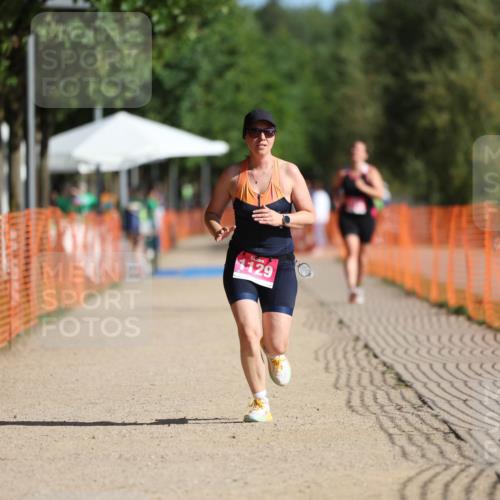 07.09.2025 - 19. Norderstedt Triathlon Michael Strokosch http://msf.ph/oto/8808603 07.09.2025 10:31:51 Laufen 1110, 1129 meine-sportfotos.de
