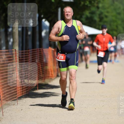 07.09.2025 - 19. Norderstedt Triathlon Michael Strokosch http://msf.ph/oto/8808652 07.09.2025 12:44:38 Laufen 725, 808, 1231 meine-sportfotos.de