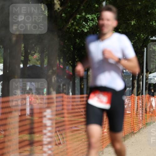 07.09.2025 - 19. Norderstedt Triathlon Michael Strokosch http://msf.ph/oto/8808664 07.09.2025 11:34:23 Laufen 276, 1173, 1175 meine-sportfotos.de