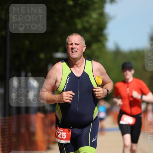 07.09.2025 - 19. Norderstedt Triathlon Michael Strokosch http://msf.ph/oto/8808679 07.09.2025 12:44:41 Laufen 725, 808, 1231 meine-sportfotos.de