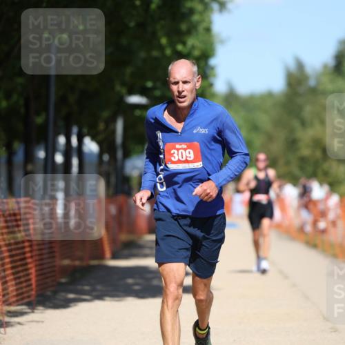 07.09.2025 - 19. Norderstedt Triathlon Michael Strokosch http://msf.ph/oto/8808700 07.09.2025 13:22:09 Laufen 309, 718, 744, 825 meine-sportfotos.de