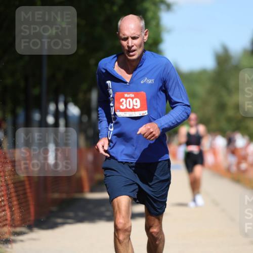 07.09.2025 - 19. Norderstedt Triathlon Michael Strokosch http://msf.ph/oto/8808713 07.09.2025 13:22:09 Laufen 309, 718, 744, 825 meine-sportfotos.de