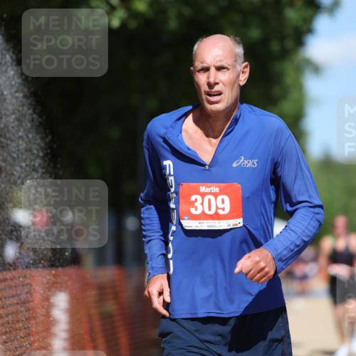 07.09.2025 - 19. Norderstedt Triathlon Michael Strokosch http://msf.ph/oto/8808726 07.09.2025 13:22:10 Laufen 309, 744, 825 meine-sportfotos.de