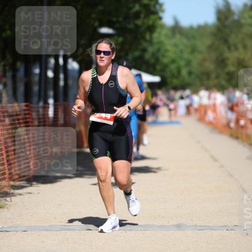 07.09.2025 - 19. Norderstedt Triathlon Michael Strokosch http://msf.ph/oto/8808783 07.09.2025 13:22:14 Laufen 329, 744, 825, 1256 meine-sportfotos.de