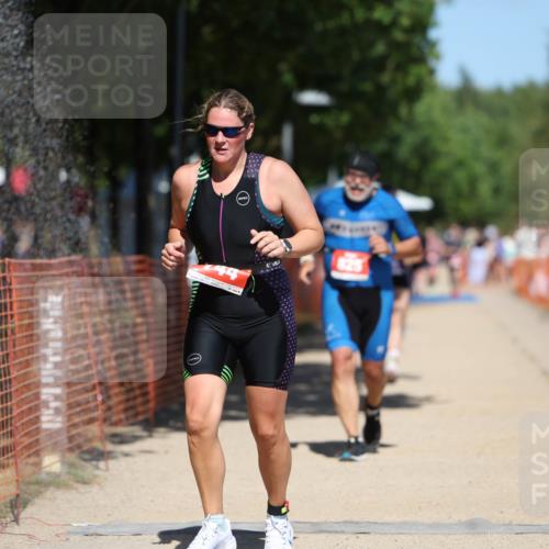 07.09.2025 - 19. Norderstedt Triathlon Michael Strokosch http://msf.ph/oto/8808791 07.09.2025 13:22:15 Laufen 329, 744, 825, 1256 meine-sportfotos.de