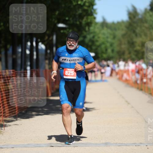 07.09.2025 - 19. Norderstedt Triathlon Michael Strokosch http://msf.ph/oto/8808807 07.09.2025 13:22:16 Laufen 329, 744, 825, 1256 meine-sportfotos.de