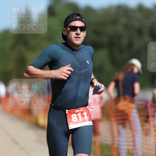 07.09.2025 - 19. Norderstedt Triathlon Michael Strokosch http://msf.ph/oto/8808822 07.09.2025 12:45:05 Laufen 811, 1241 meine-sportfotos.de