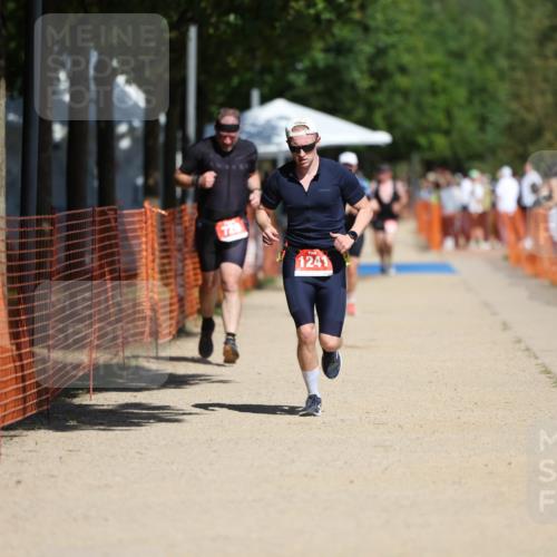 07.09.2025 - 19. Norderstedt Triathlon Michael Strokosch http://msf.ph/oto/8808835 07.09.2025 12:45:06 Laufen 729, 811, 1241 meine-sportfotos.de