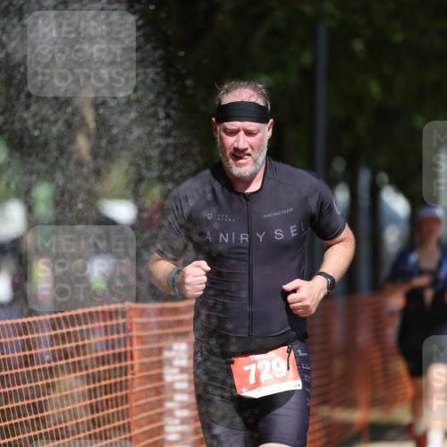 07.09.2025 - 19. Norderstedt Triathlon Michael Strokosch http://msf.ph/oto/8808879 07.09.2025 12:45:14 Laufen 729, 1241, 1343 meine-sportfotos.de