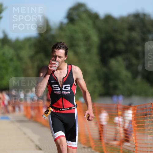 07.09.2025 - 19. Norderstedt Triathlon Michael Strokosch http://msf.ph/oto/8808925 07.09.2025 11:35:46 Laufen 1179, 1186 meine-sportfotos.de