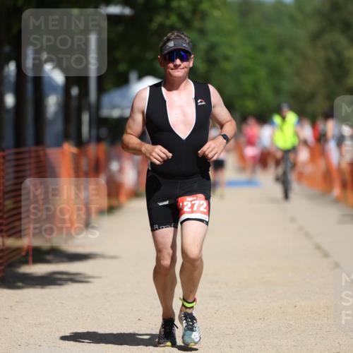 07.09.2025 - 19. Norderstedt Triathlon Michael Strokosch http://msf.ph/oto/8808976 07.09.2025 12:45:23 Laufen 1272 meine-sportfotos.de