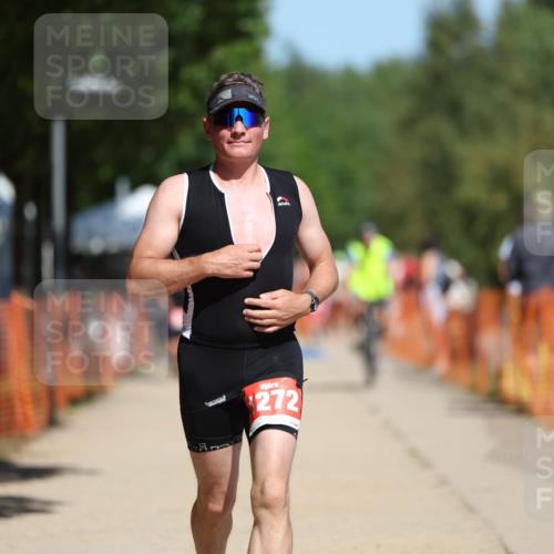07.09.2025 - 19. Norderstedt Triathlon Michael Strokosch http://msf.ph/oto/8808989 07.09.2025 12:45:23 Laufen 1272 meine-sportfotos.de