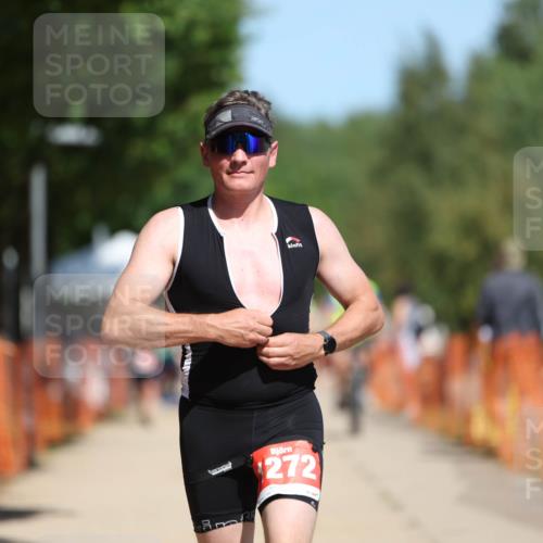 07.09.2025 - 19. Norderstedt Triathlon Michael Strokosch http://msf.ph/oto/8808999 07.09.2025 12:45:24 Laufen 1272 meine-sportfotos.de