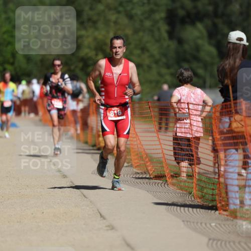 07.09.2025 - 19. Norderstedt Triathlon Michael Strokosch http://msf.ph/oto/8809032 07.09.2025 12:45:38 Laufen 184, 267, 816, 1386, 1397 meine-sportfotos.de