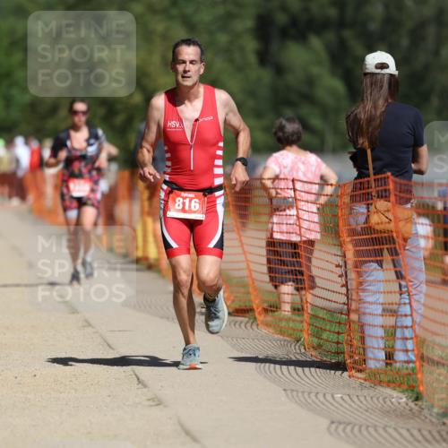 07.09.2025 - 19. Norderstedt Triathlon Michael Strokosch http://msf.ph/oto/8809049 07.09.2025 12:45:39 Laufen 184, 267, 816, 1386, 1397 meine-sportfotos.de