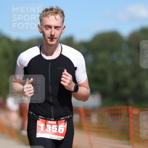 07.09.2025 - 19. Norderstedt Triathlon Michael Strokosch http://msf.ph/oto/8809077 07.09.2025 13:22:52 Laufen 742, 766, 1356 meine-sportfotos.de