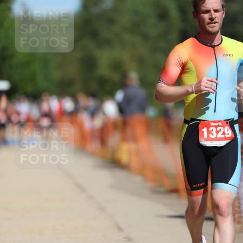 07.09.2025 - 19. Norderstedt Triathlon Michael Strokosch http://msf.ph/oto/8809140 07.09.2025 12:45:51 Laufen 226, 245, 1246, 1329 meine-sportfotos.de