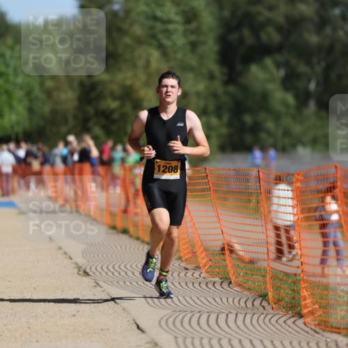 07.09.2025 - 19. Norderstedt Triathlon Michael Strokosch http://msf.ph/oto/8809144 07.09.2025 11:36:06 Laufen 284, 749, 1163, 1208 meine-sportfotos.de
